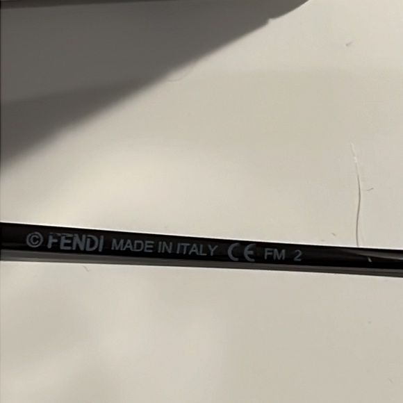 FENDI Sunglasses - Picture 5 of 6
